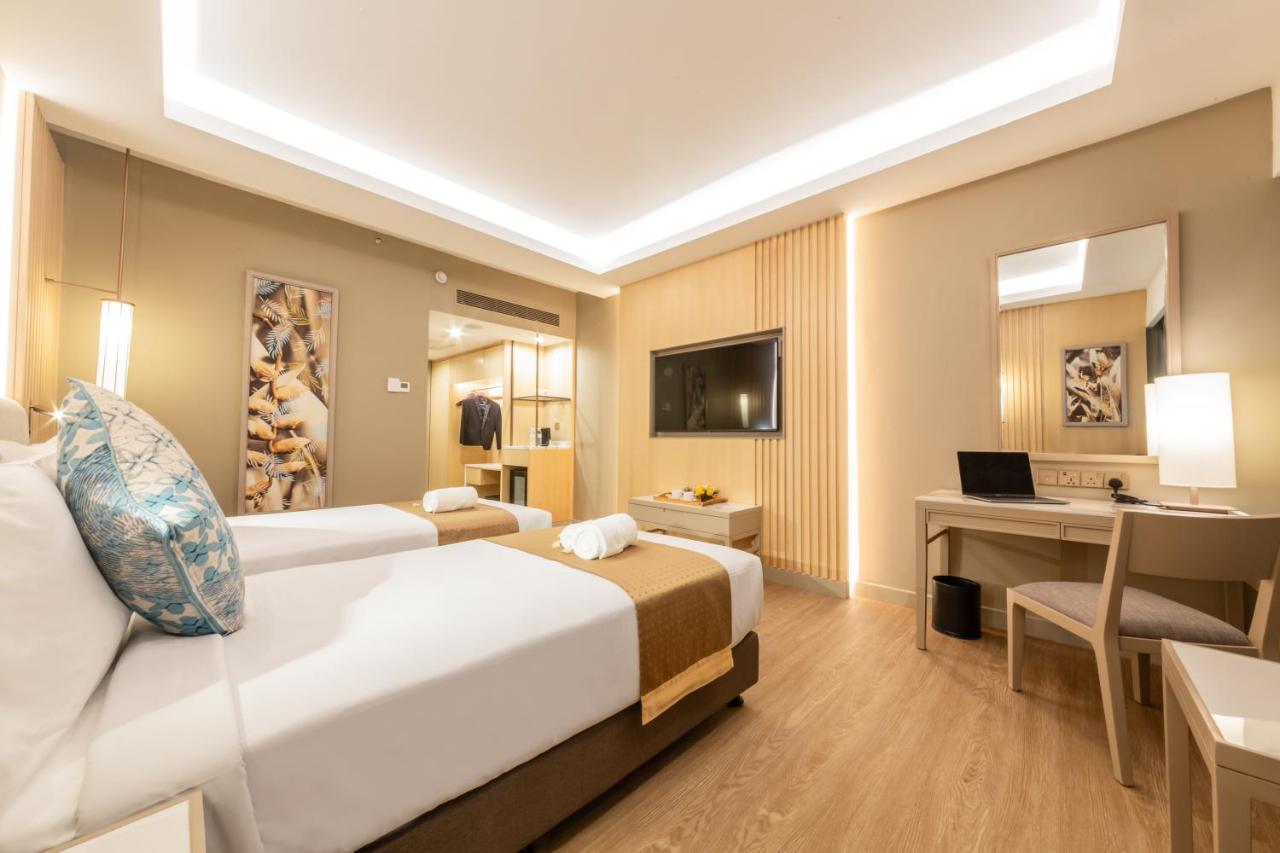 Glenmarie Hotel And Golf Resort 莎阿南 外观 照片 Deluxe Room
